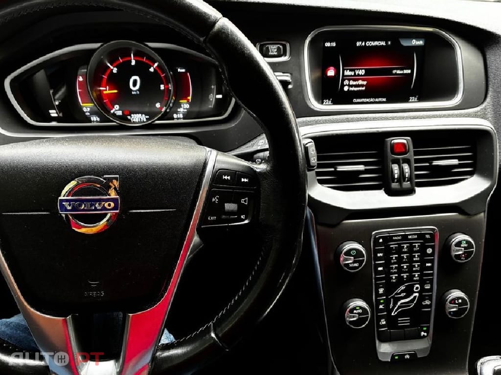 Volvo V40 D2 Momentum