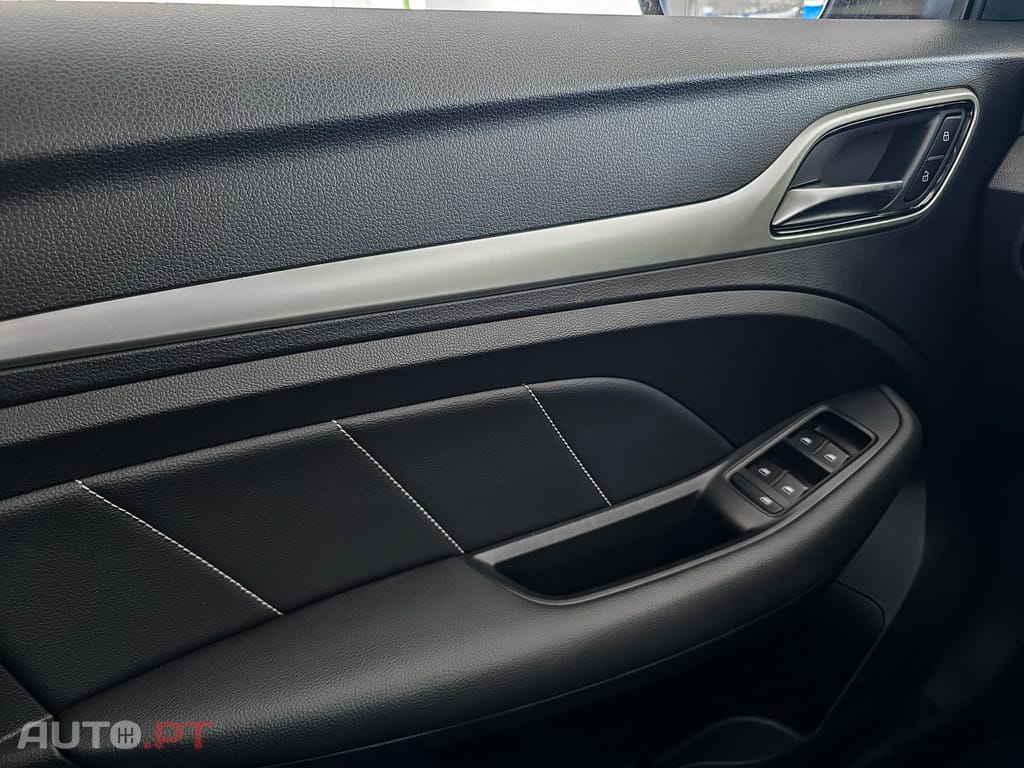 MG ZS 44.5 kWh Luxury