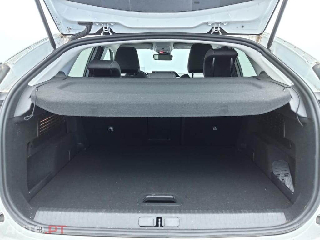 Citroen C4 1.5 BlueHDi Shine EAT8