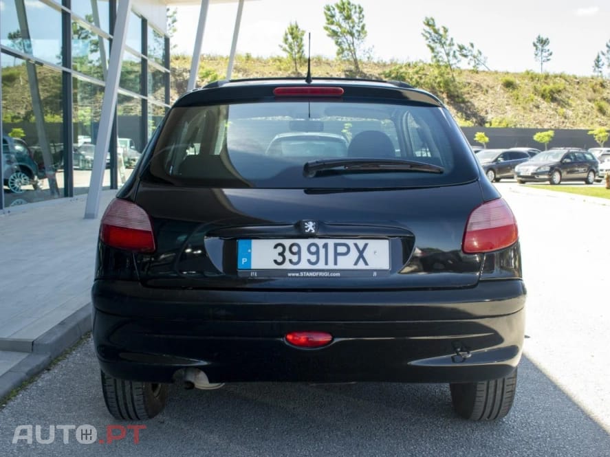 Peugeot 206 1.1