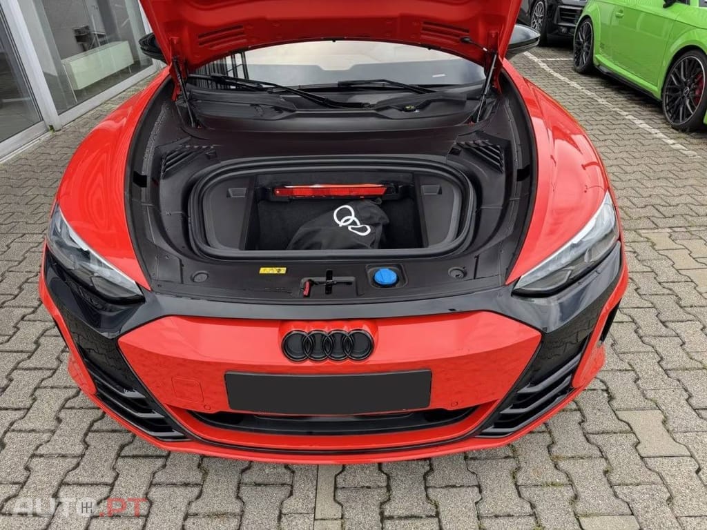 Audi RS E-Tron GT quattro