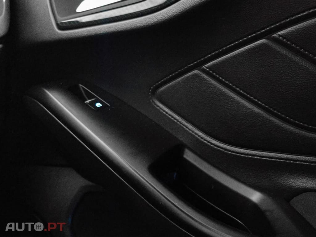 Ford Focus SW 1.0 EcoBoost MHEV ST-Line X