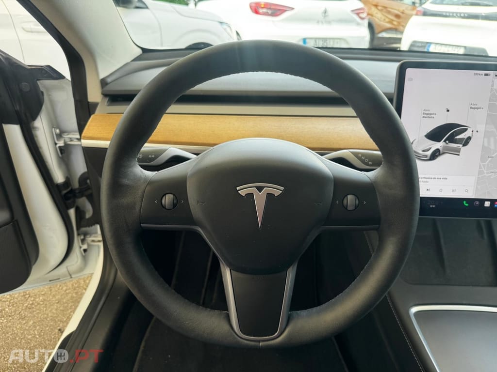 Tesla Model 3 Standard Range Plus RWD