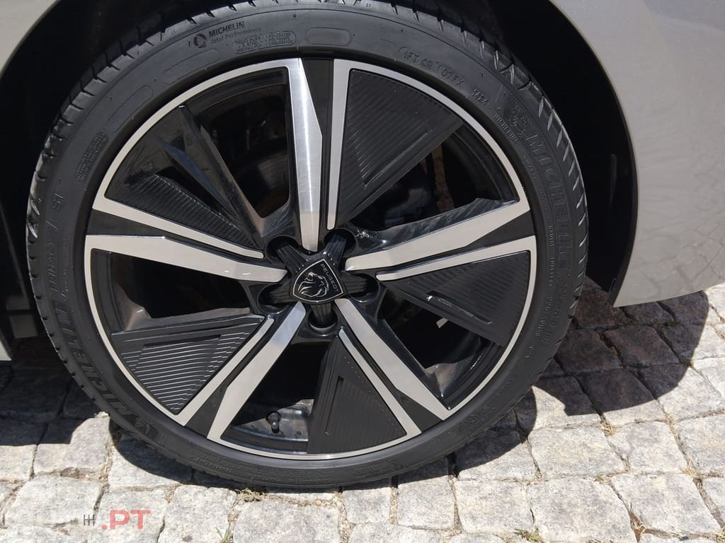 Peugeot 308 1.2 PureTech GT EAT8