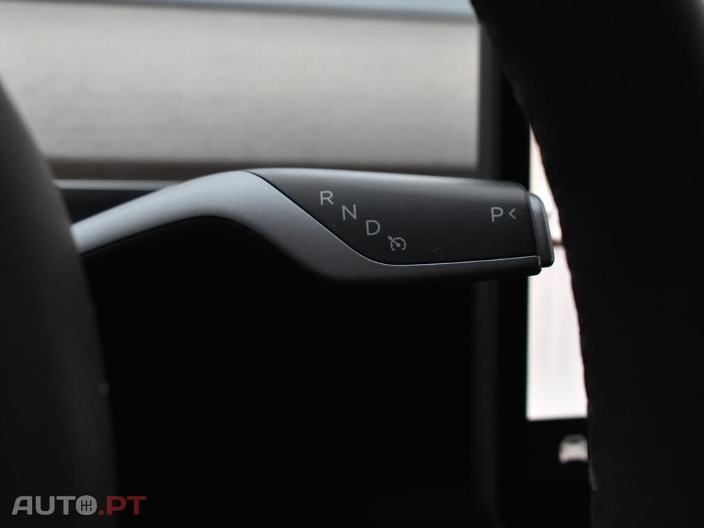 Tesla Model Y Performance Tração Integral