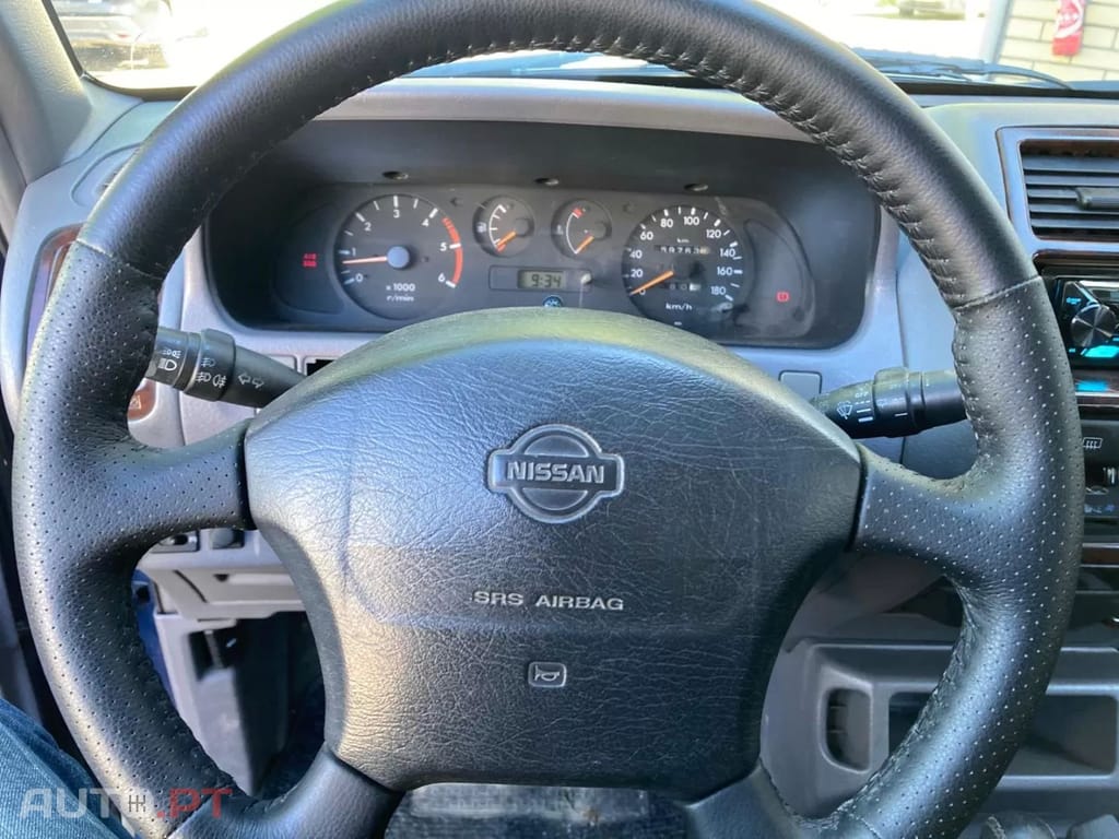 Nissan Terrano II 2.7 TDI SE 7 lugares