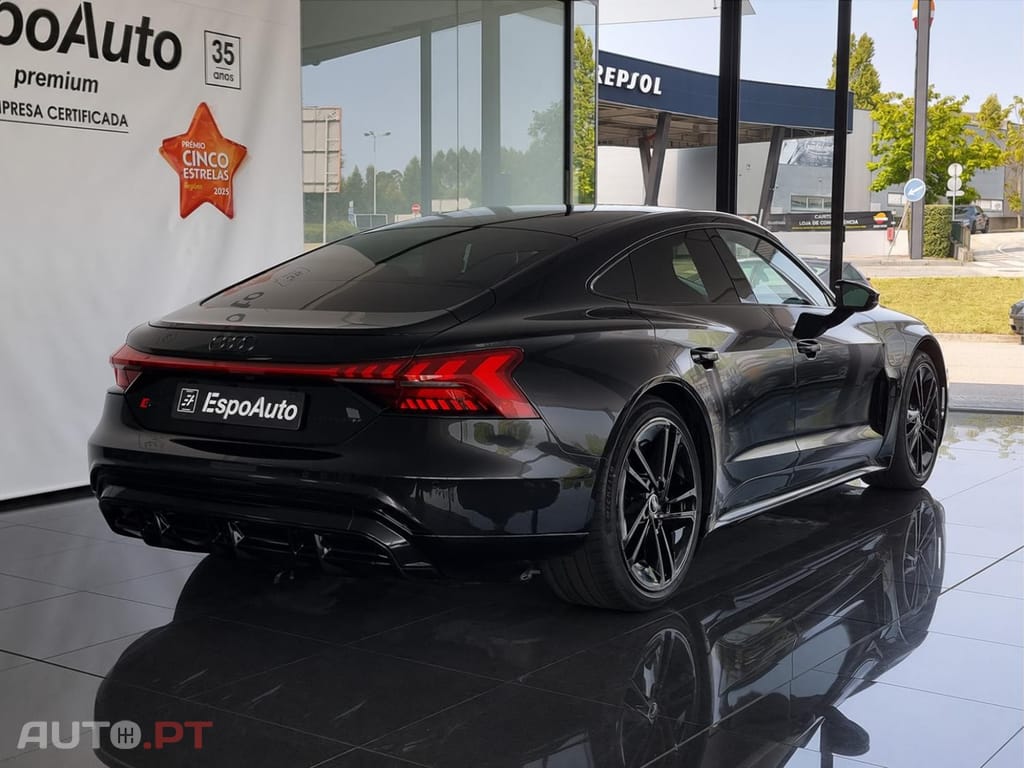 Audi RS E-Tron GT quattro