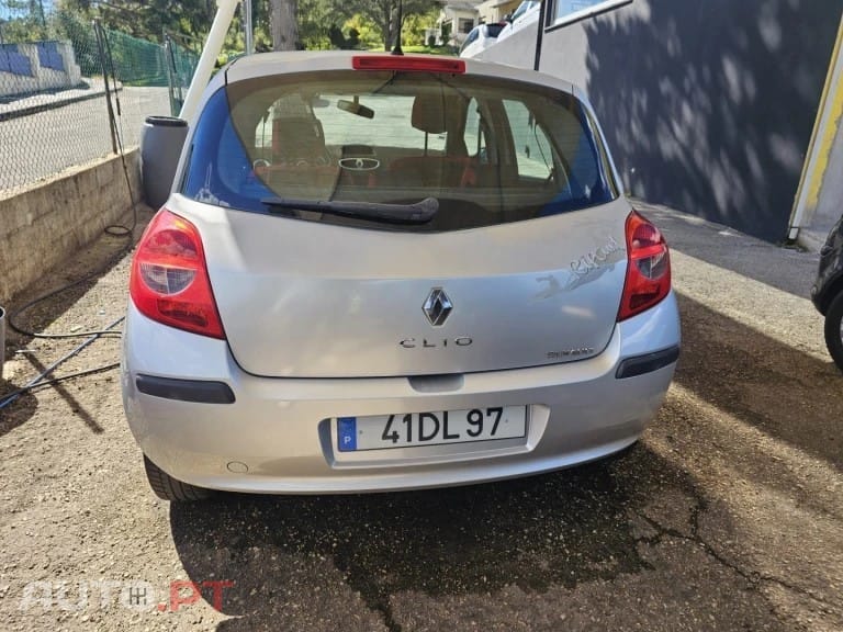 Renault Clio 1.2 16V Rip Curl