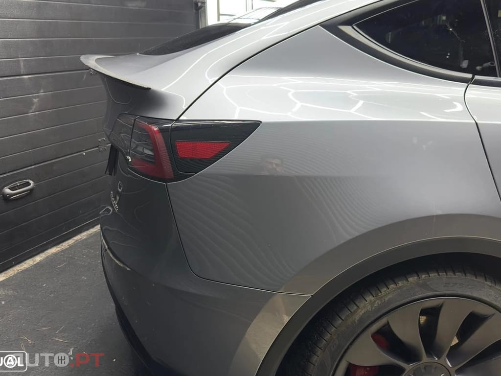 Tesla Model Y Performance Dual Motor AWD