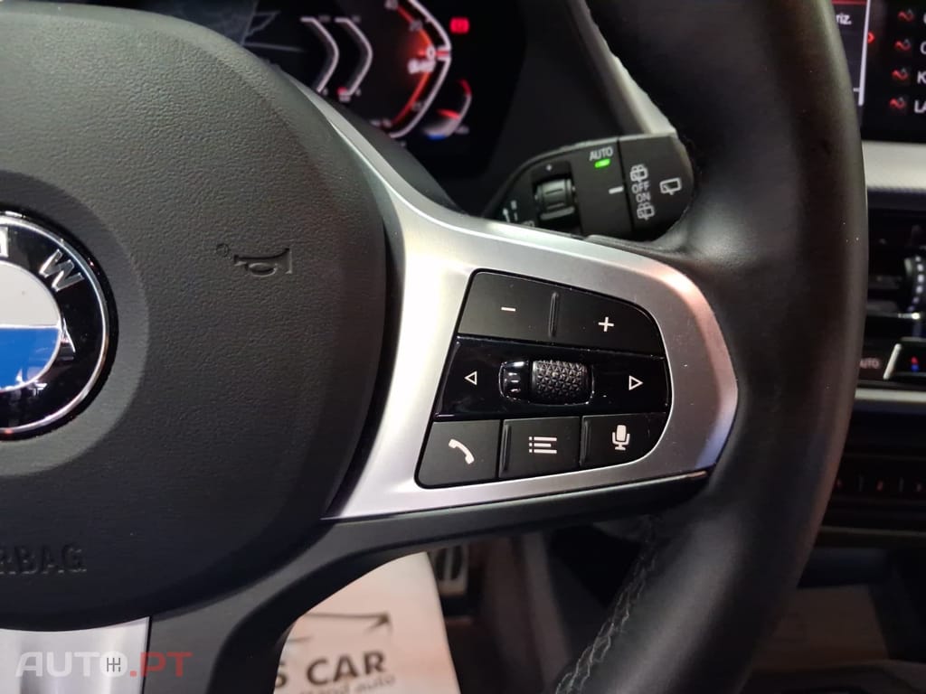 BMW 116 i Pack Desportivo M
