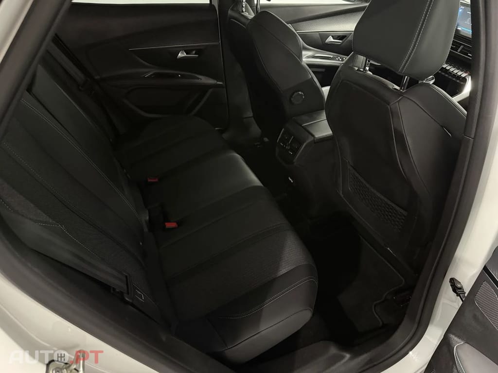 Peugeot 3008 PureTech 130 Stop & Start GPF Allure