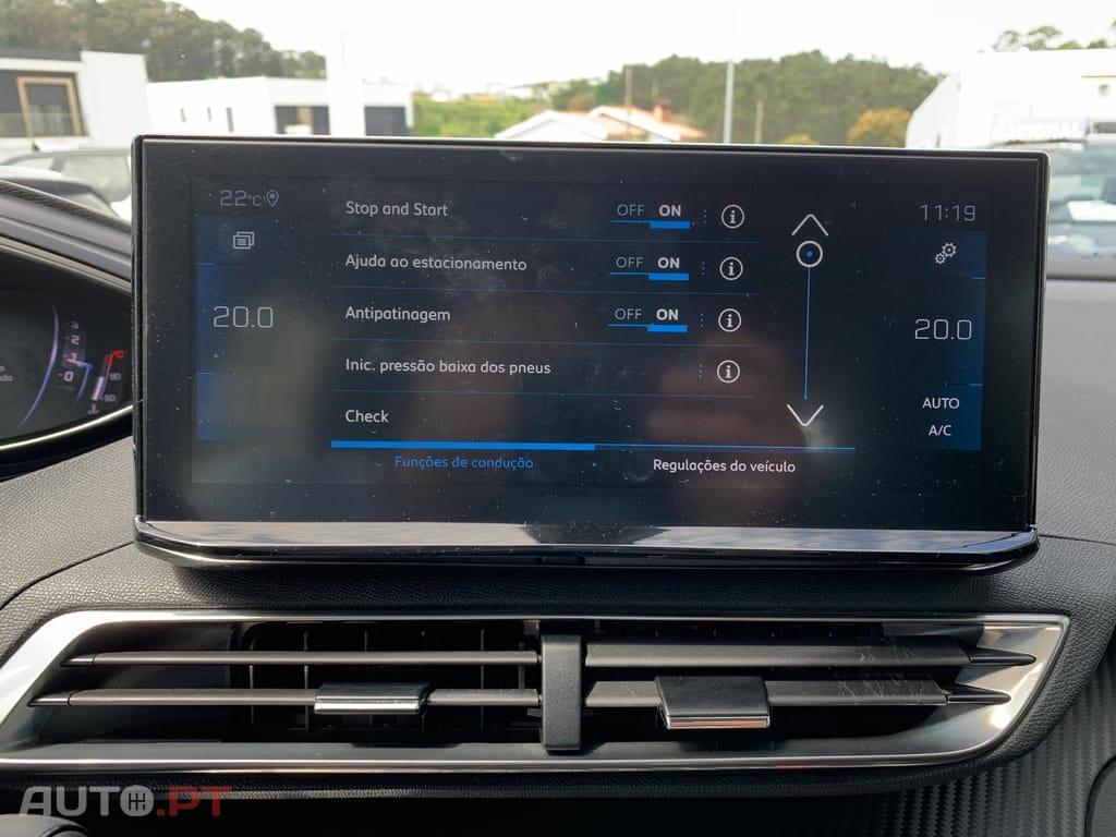 Peugeot 3008 1.5 BlueHDi Active