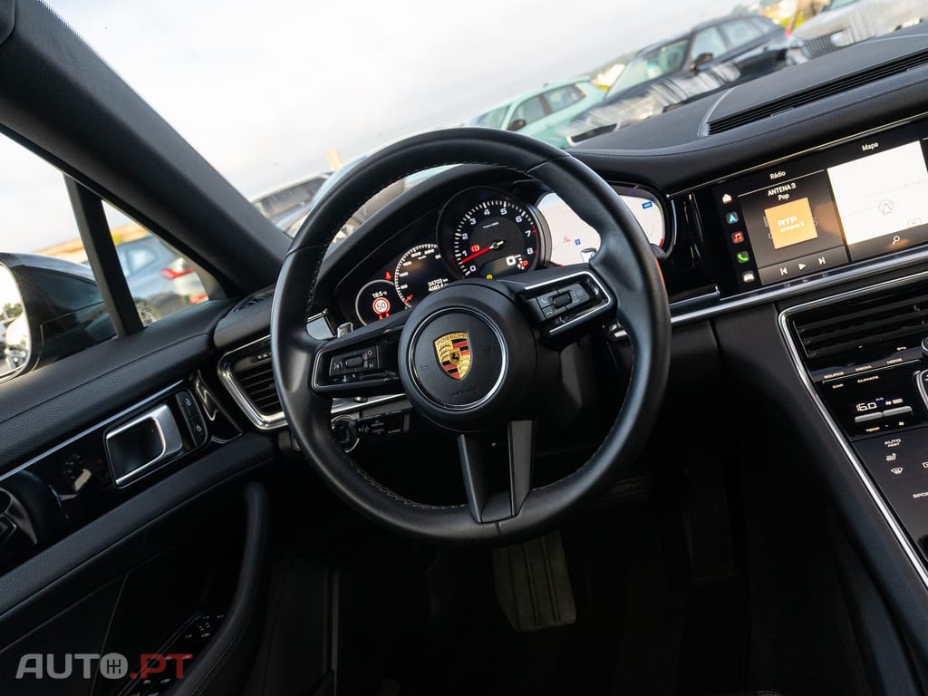 Porsche Panamera 4