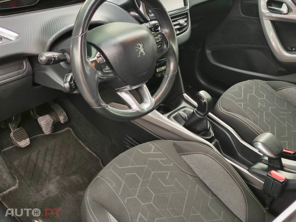 Peugeot 2008 1.2 PureTech Active