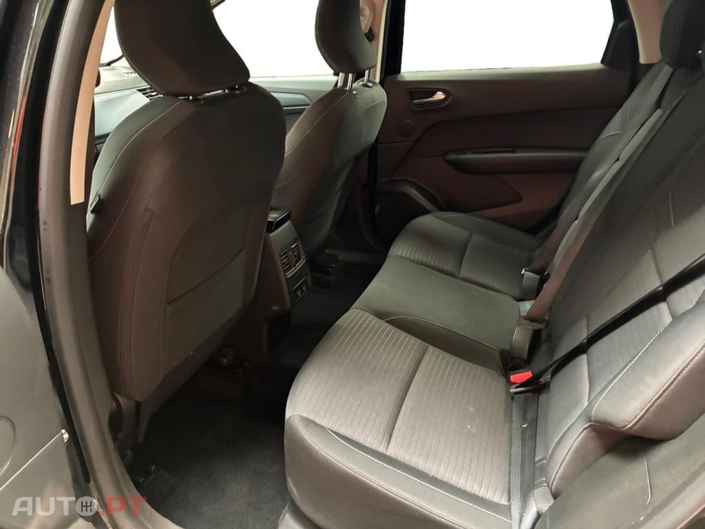 Renault Arkana 1.3 Hybrid Evolution EDC