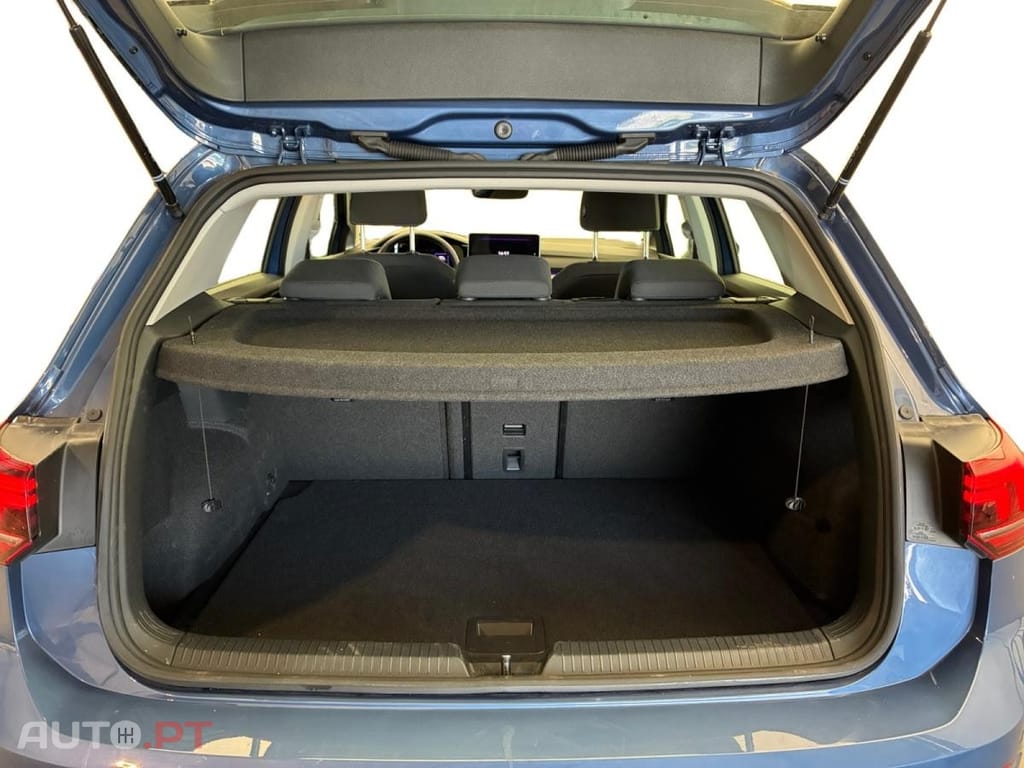 Volkswagen Golf 1.5 eTSi Life Plus DSG7