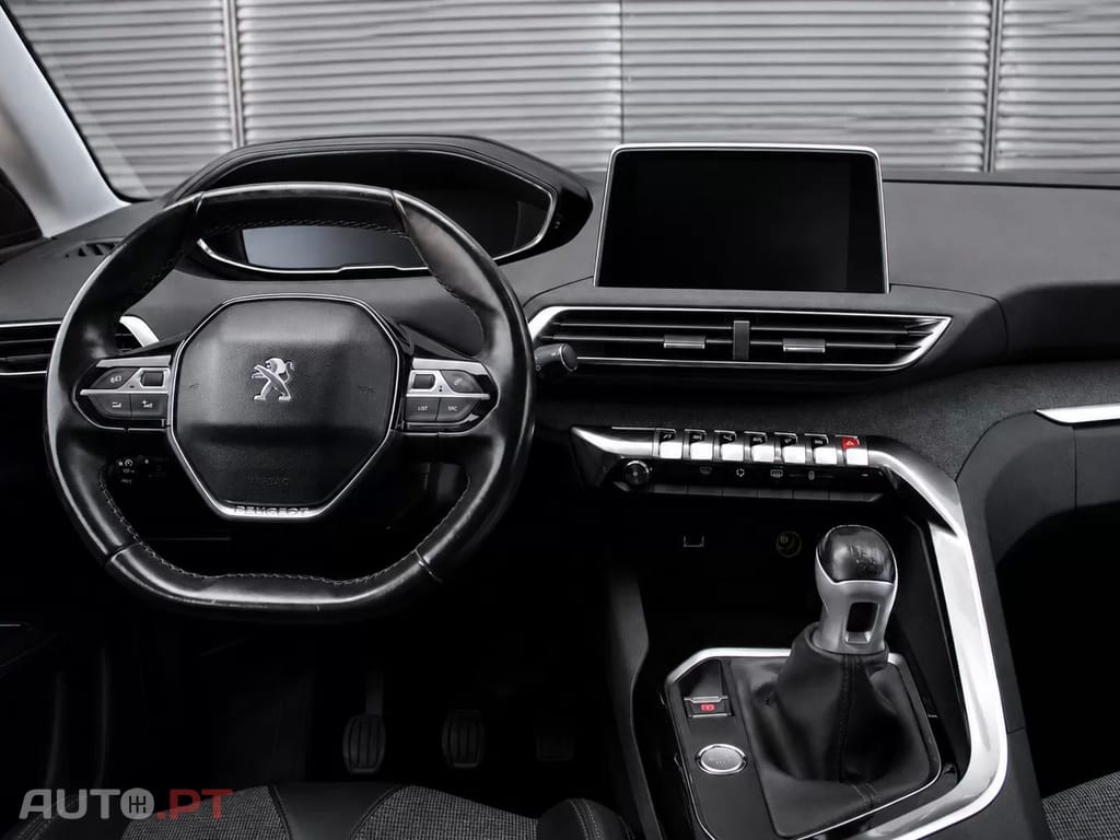 Peugeot 5008 1.6 BlueHDi Allure J17 — fotografia 18