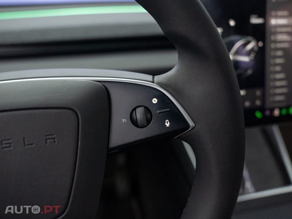 Tesla Model Y Long Range Tração Integral