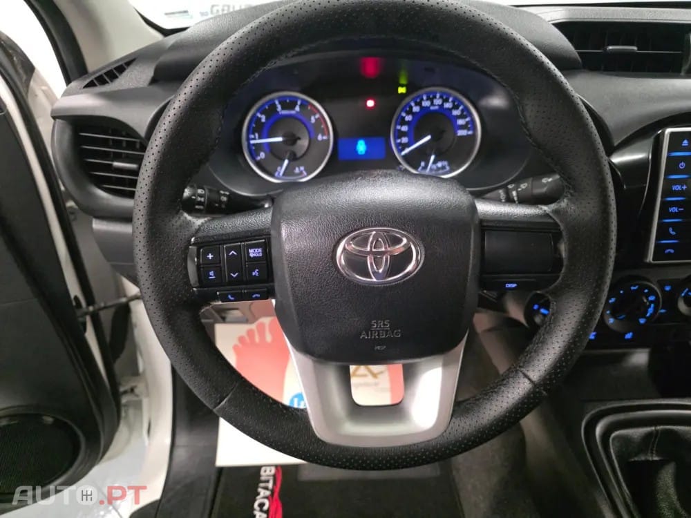 Toyota Hilux 2.4 D-4D 4WD CD CH