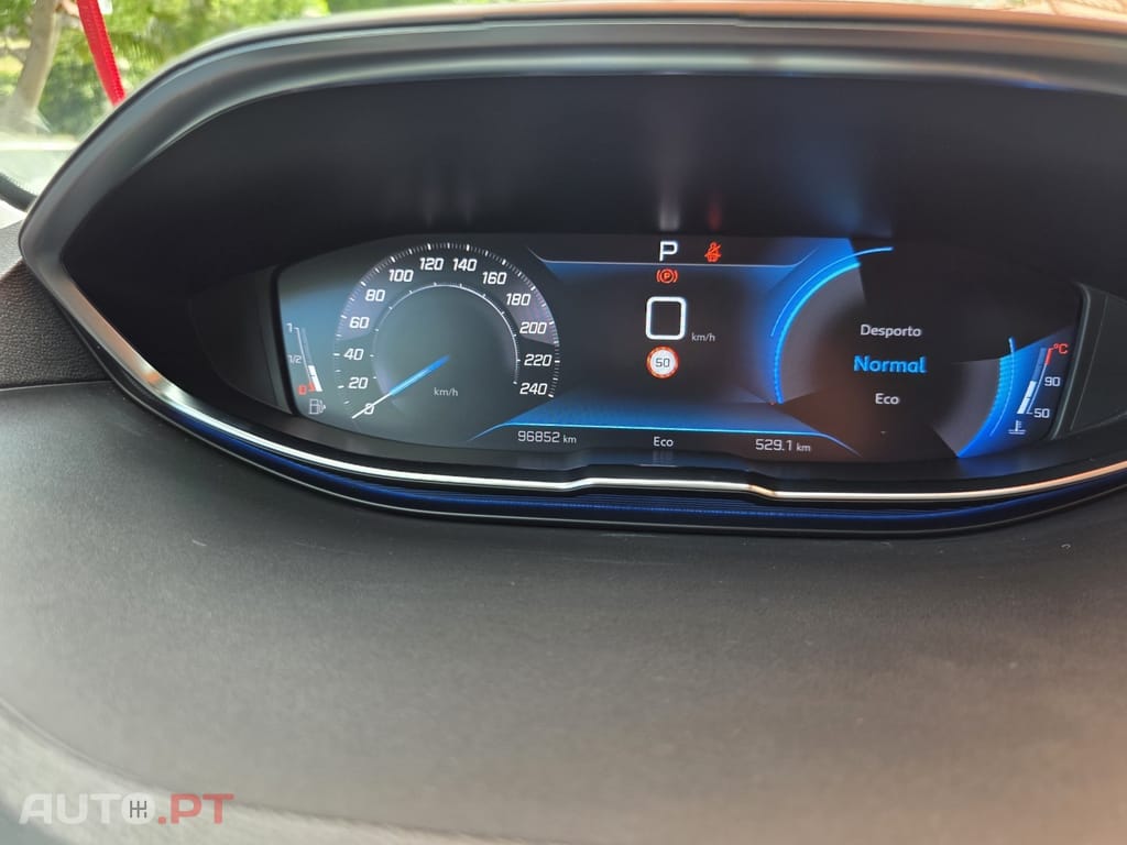 Peugeot 5008 1.5 BlueHDi Allure EAT8