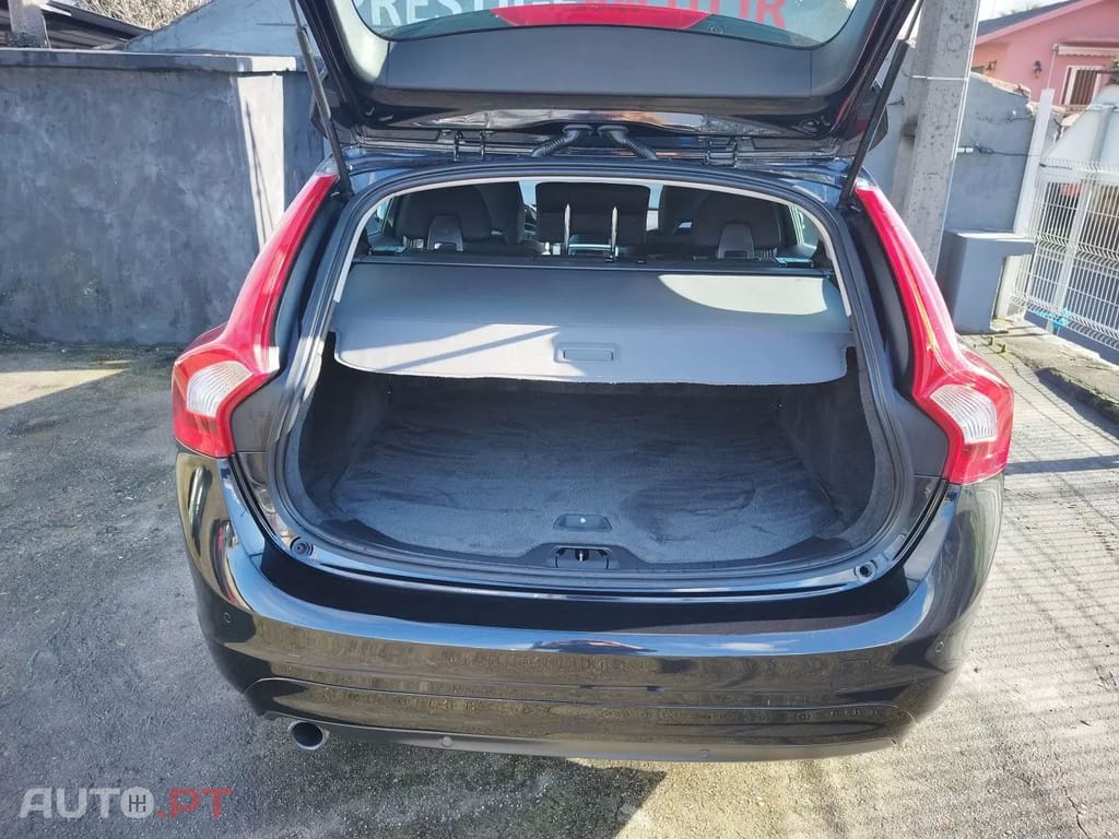 Volvo V60 1.6 D2 Momentum Eco