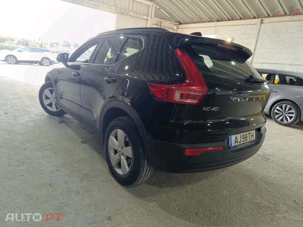 Volvo XC40 1.5 T2 Momentum