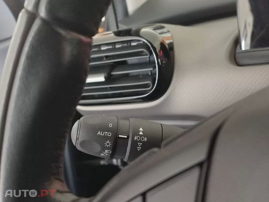 Citroen C4 Cactus 1.6 BlueHDi Shine