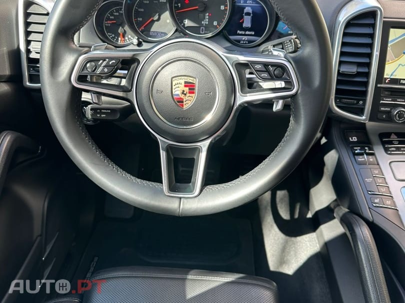 Porsche Cayenne Platinum Edition