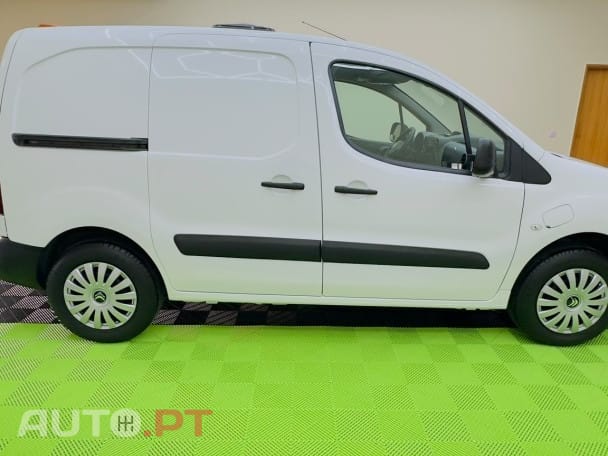 Citroën Berlingo Full Electric L1 Club 3L — fotografia 4