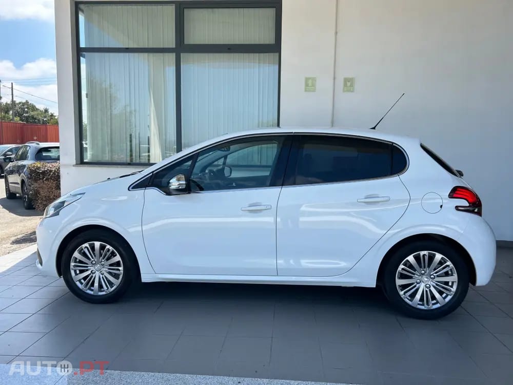 Peugeot 208 1.2 PureTech Allure