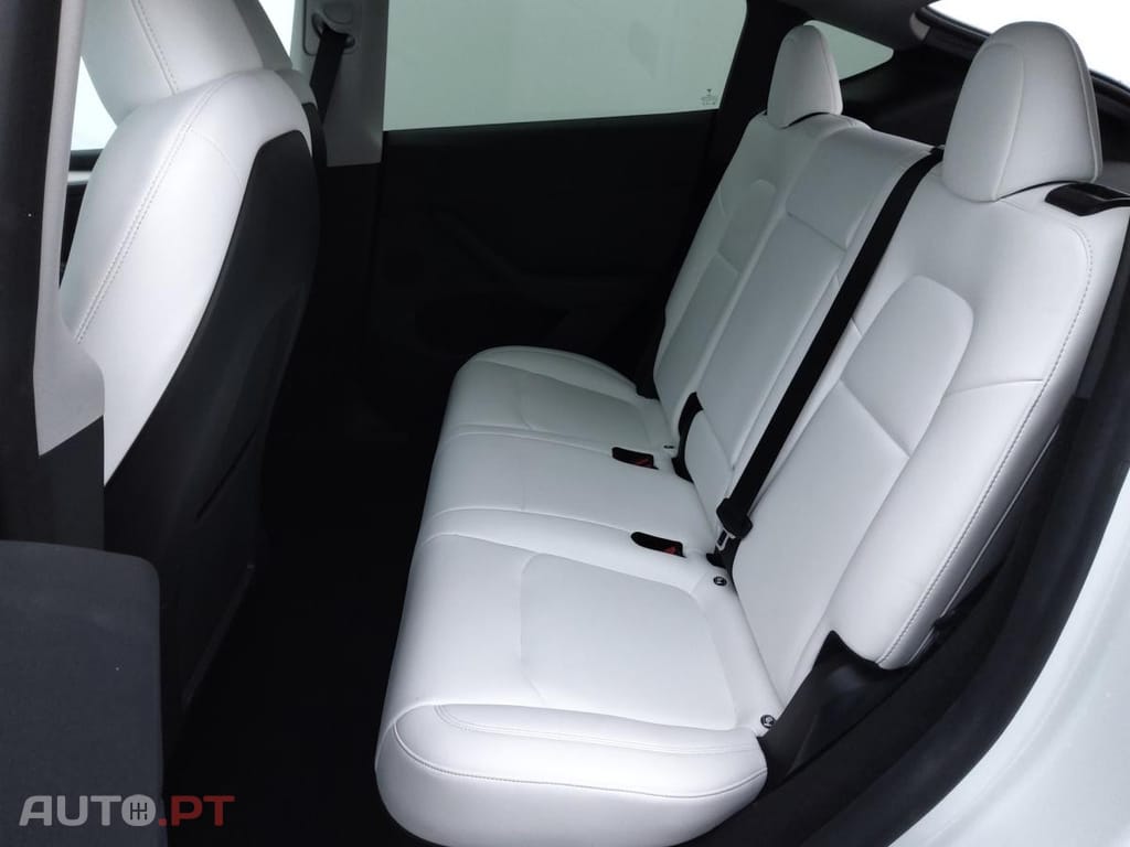 Tesla Model Y Long Range Dual Motor AWD
