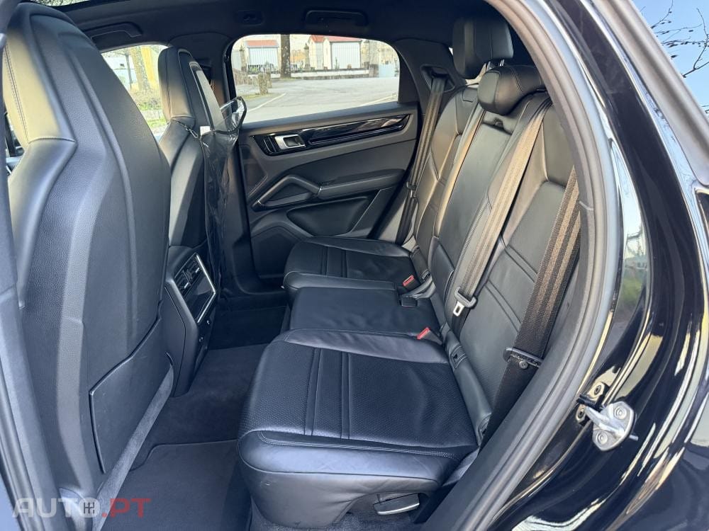 Porsche Cayenne E-Hybrid Platinum Edition