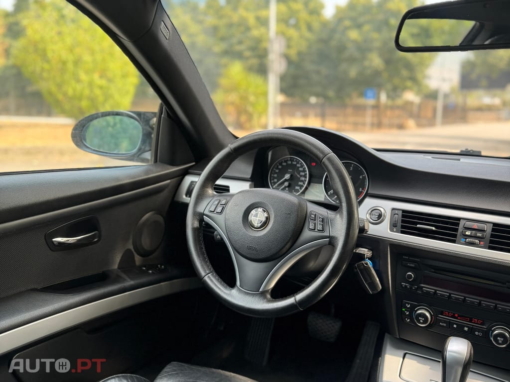 BMW 320 d Auto