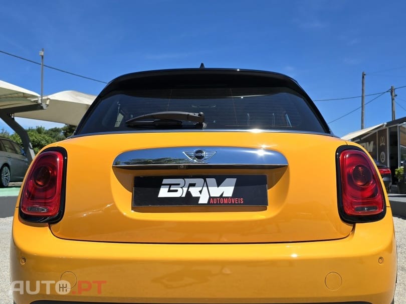 MINI Cooper Cooper D Auto