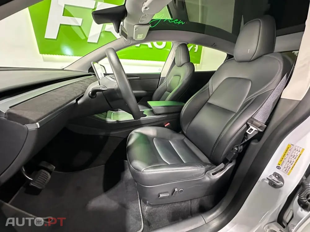 Tesla Model Y Standard