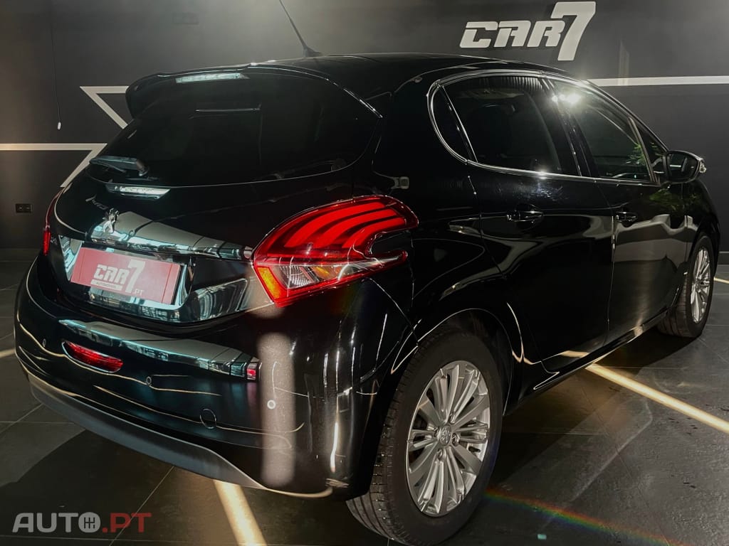 Peugeot 208 PureTech 82 Start & Stop Allure
