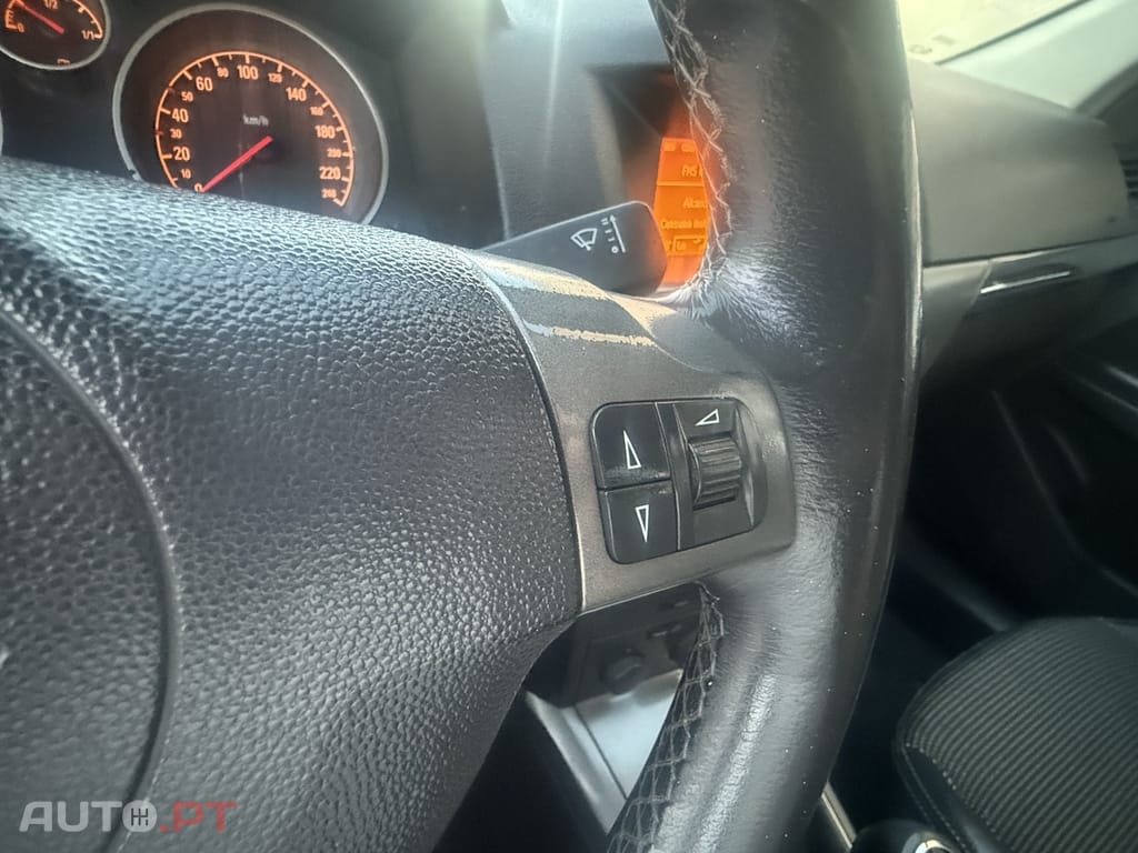 Opel Astra 1.7 CDTi Cosmo M5