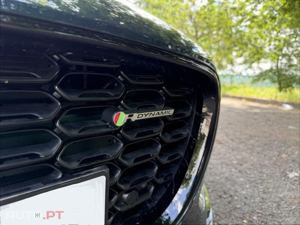 Jaguar F-Type 2.0 i4 R-Dynamic
