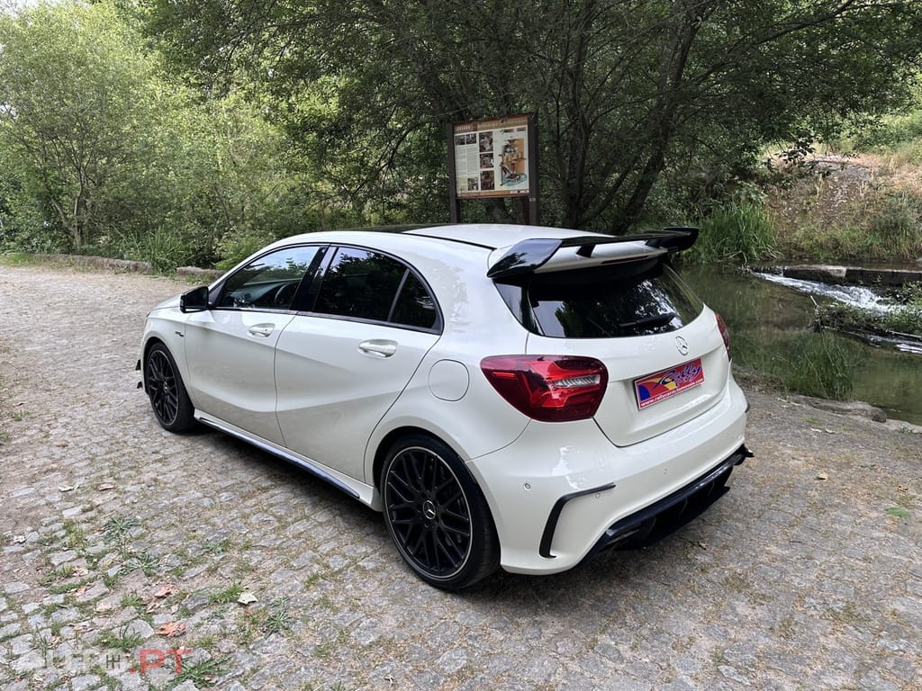 Mercedes-Benz A 45 AMG 4Matic Speedshift 7G-DCT