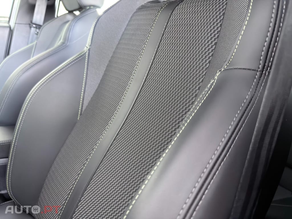 Peugeot E-2008 54 kWh GT
