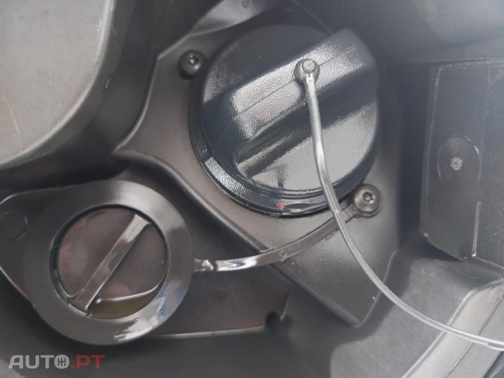 Renault Clio 1.0 TCe Limited Bi-Fuel