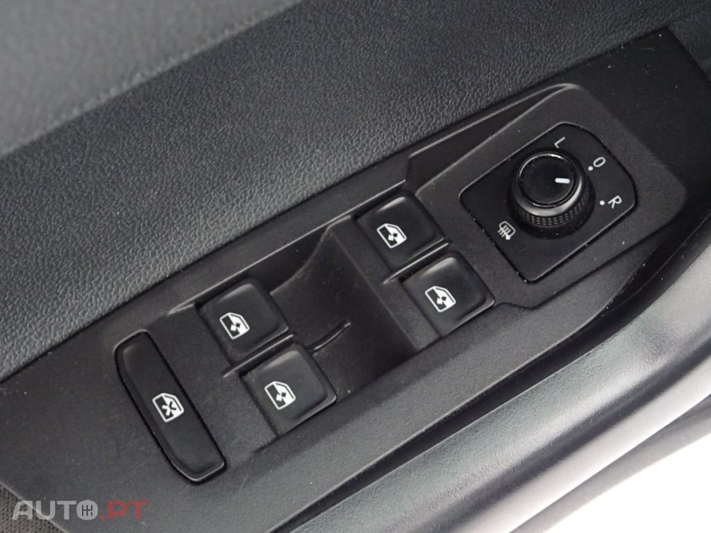 Volkswagen Polo 1.0 Confortline