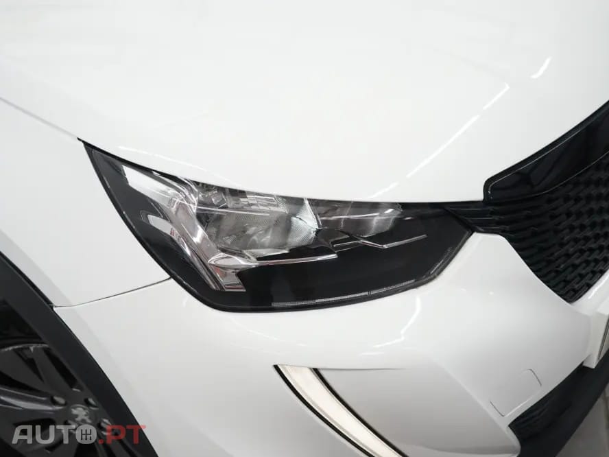 Peugeot 2008 1.2 PureTech Active Pack EAT8