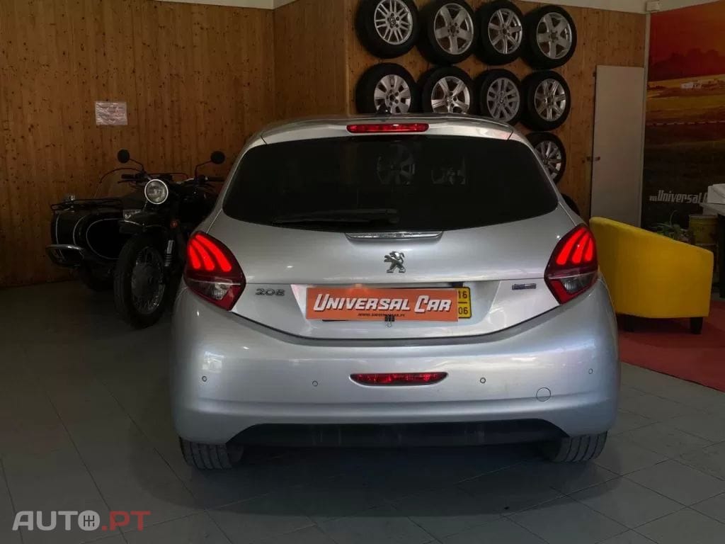 Peugeot 208 1.2 VTi SE Style