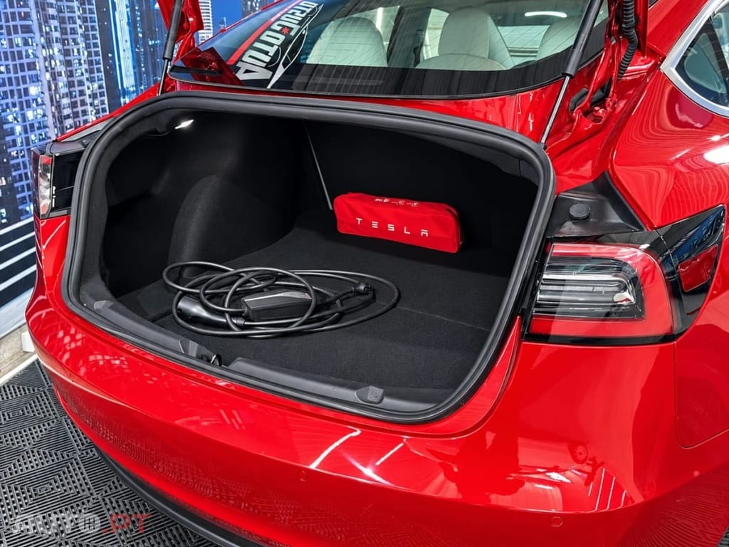 Tesla Model 3 Long Range AWD Dual Motor