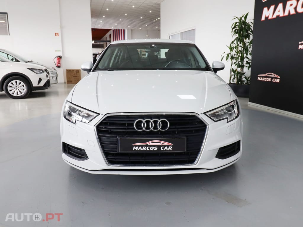 Audi A3 1.6 TDI Design — fotografia 2