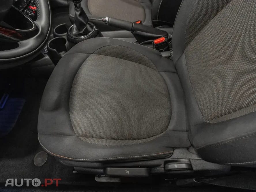MINI Cooper Cooper D