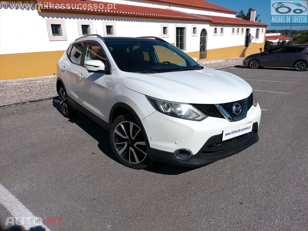 Nissan Qashqai 1.5 dCi Tekna Premium Pele