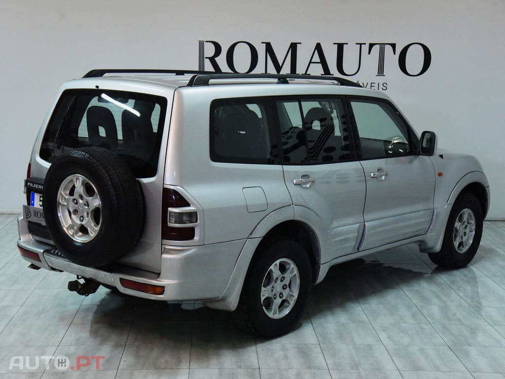 Mitsubishi Pajero 3.2 DI-D GLS Longo