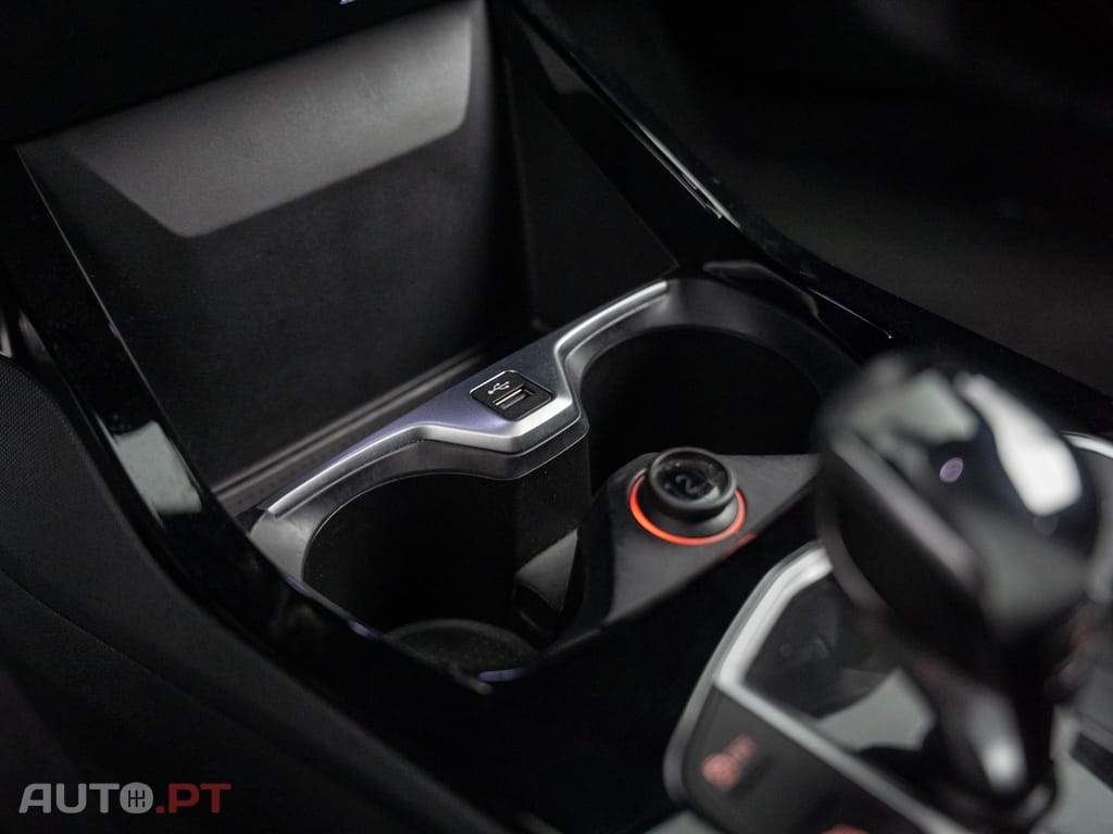 BMW 118 i Pack Desportivo M Auto
